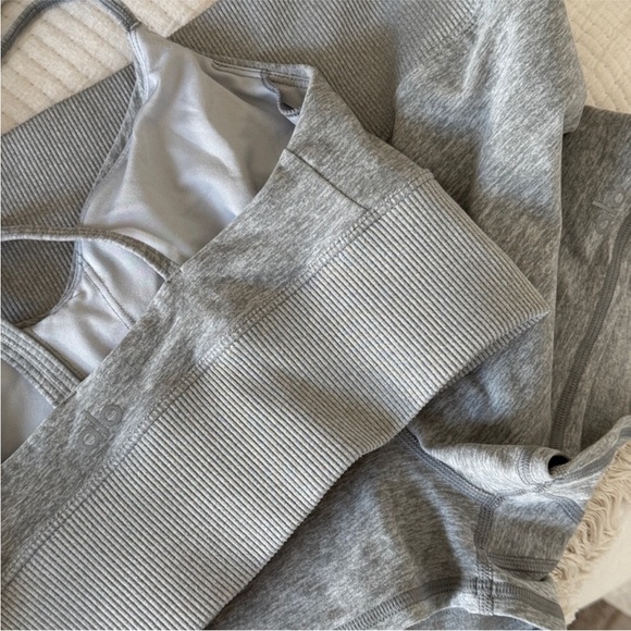 ALO Yoga Pants - ALO Yoga Light Gray Activewear Set